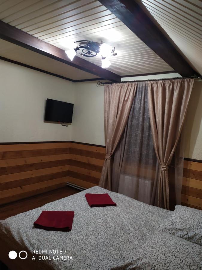 Котедж Кресаня Mykulytjyn Exteriör bild