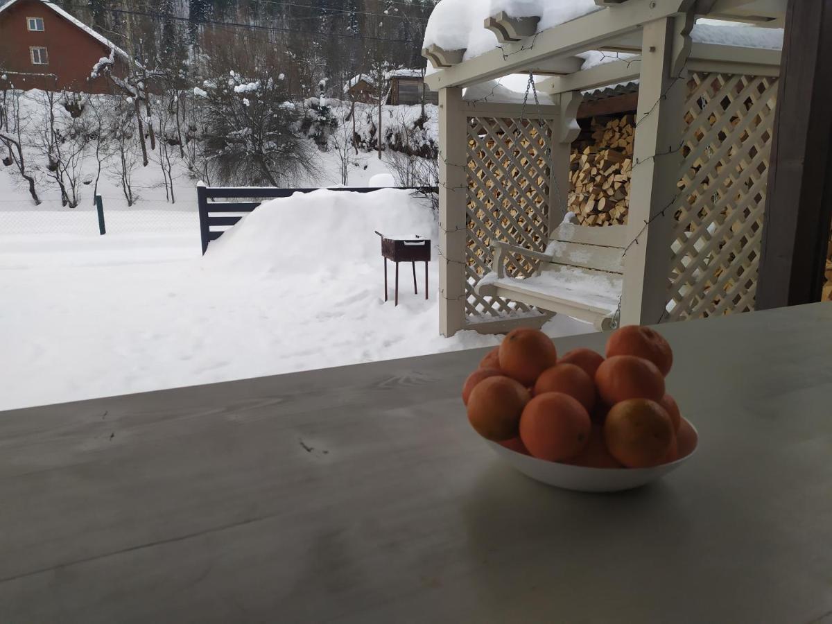 Котедж Кресаня Mykulytjyn Exteriör bild