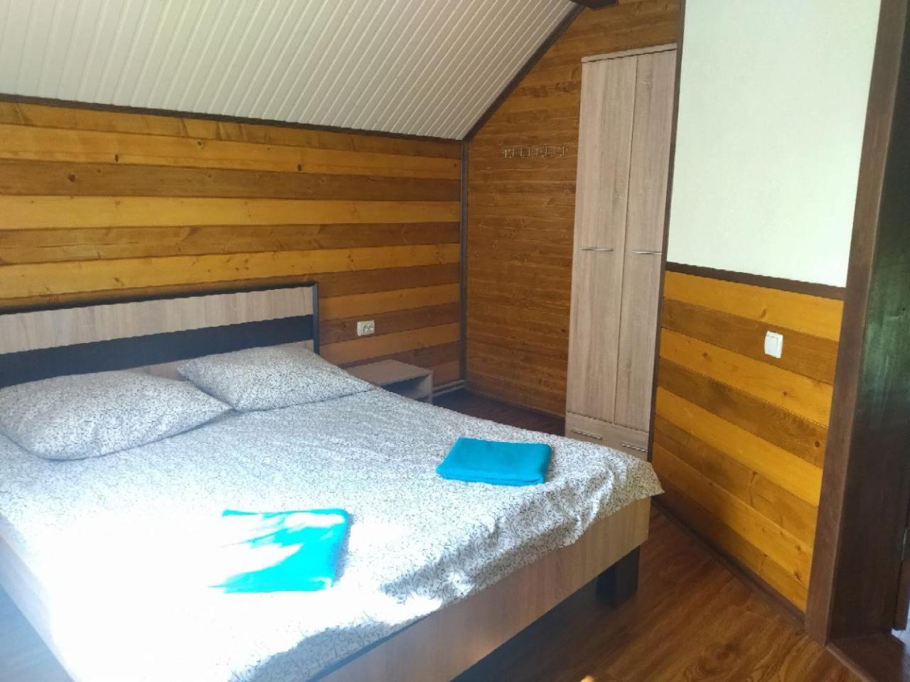 Котедж Кресаня Mykulytjyn Exteriör bild